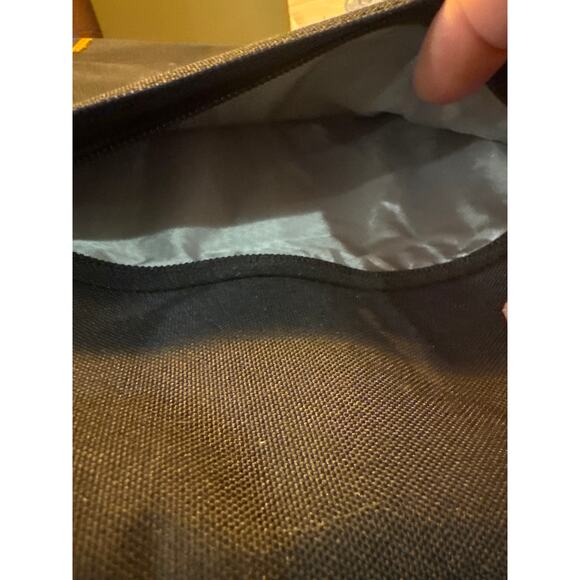 tomtoc 360° Protective Laptop Sleeve for 13-inch Water-Resistant Computer Case - Picture 4 of 5